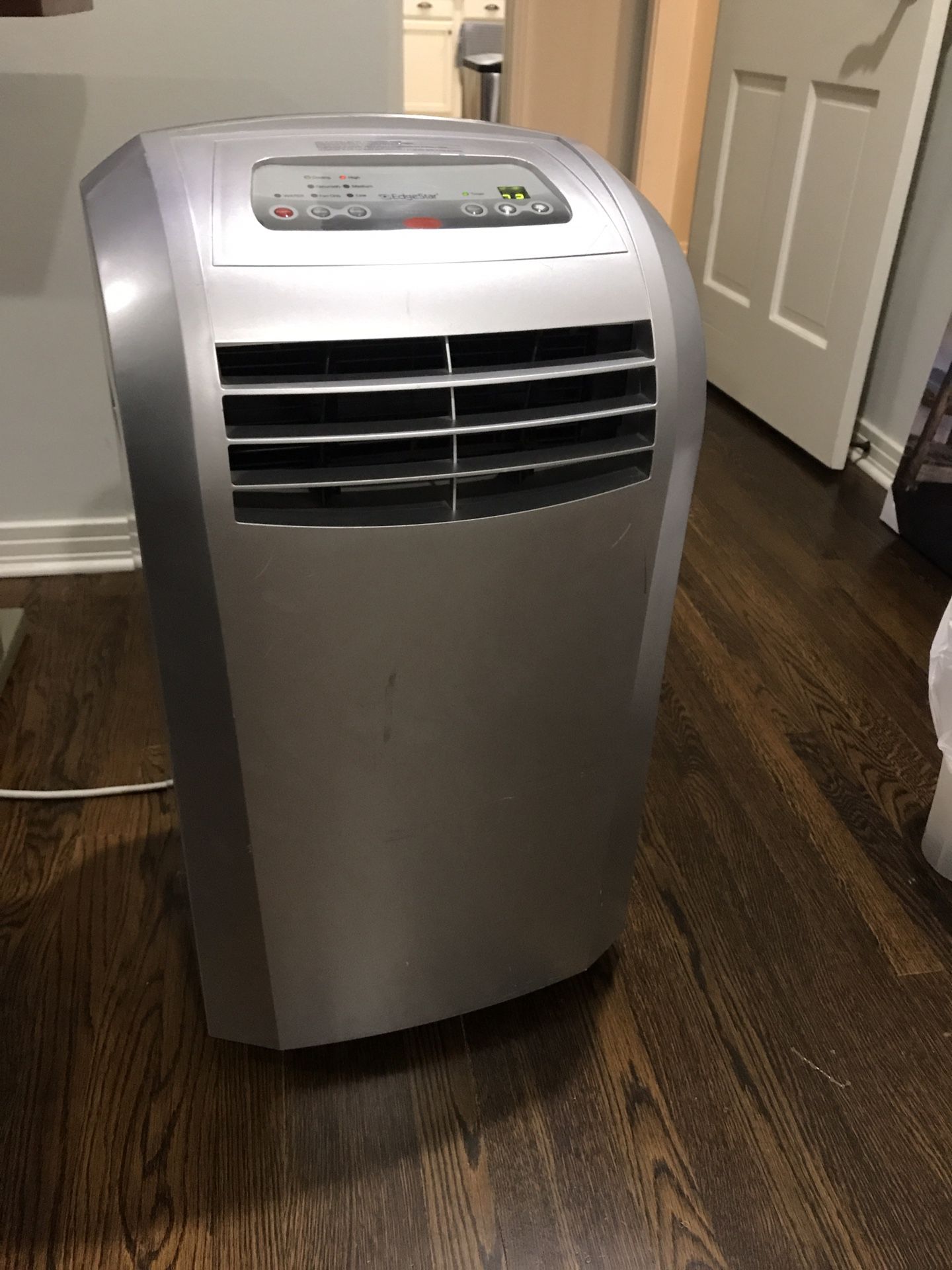 Air Conditioner & DeHumidifier - Edgestar Extreme Cool