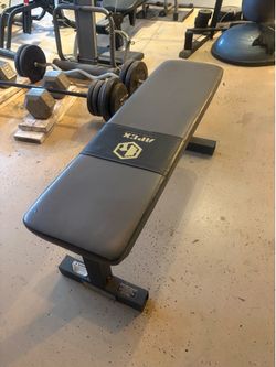 Flat workout bench