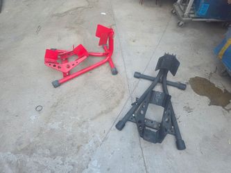 Baxley wheel chock red or black