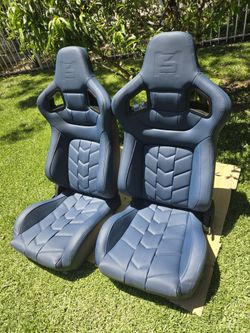 Universal racing seats for small cars