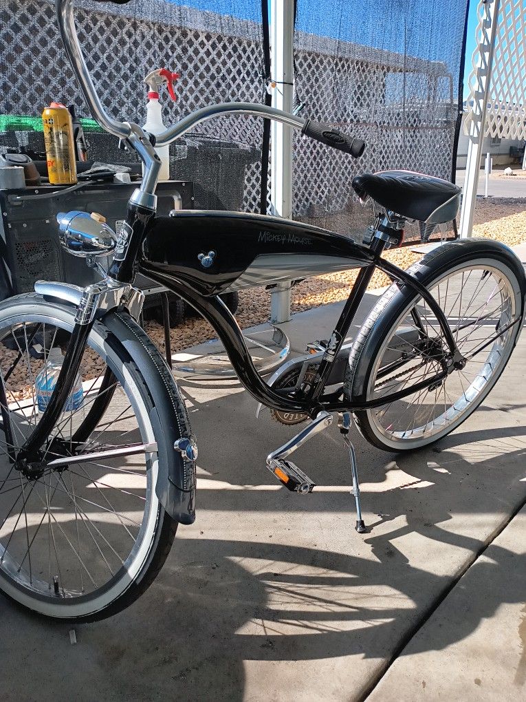 Mickey Mouse Beach Cruiser