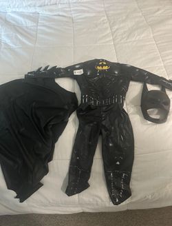 Brand New Child Small 5 to 6 years old Batman with mask and the cape.