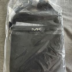 Michael Kors COOPER Flightbag XBODY BLACK
