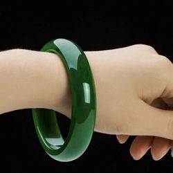 Green Jade Bangle Bracelet