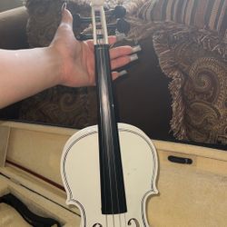 WHITE VIOLIN