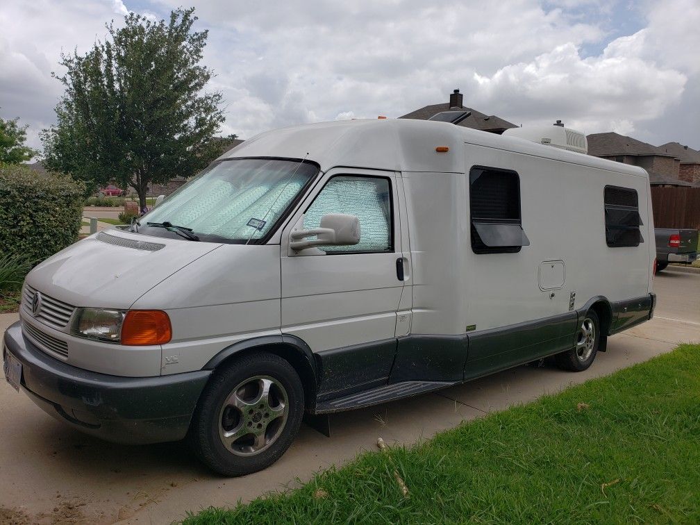 2003 Winnebago Rialta RV