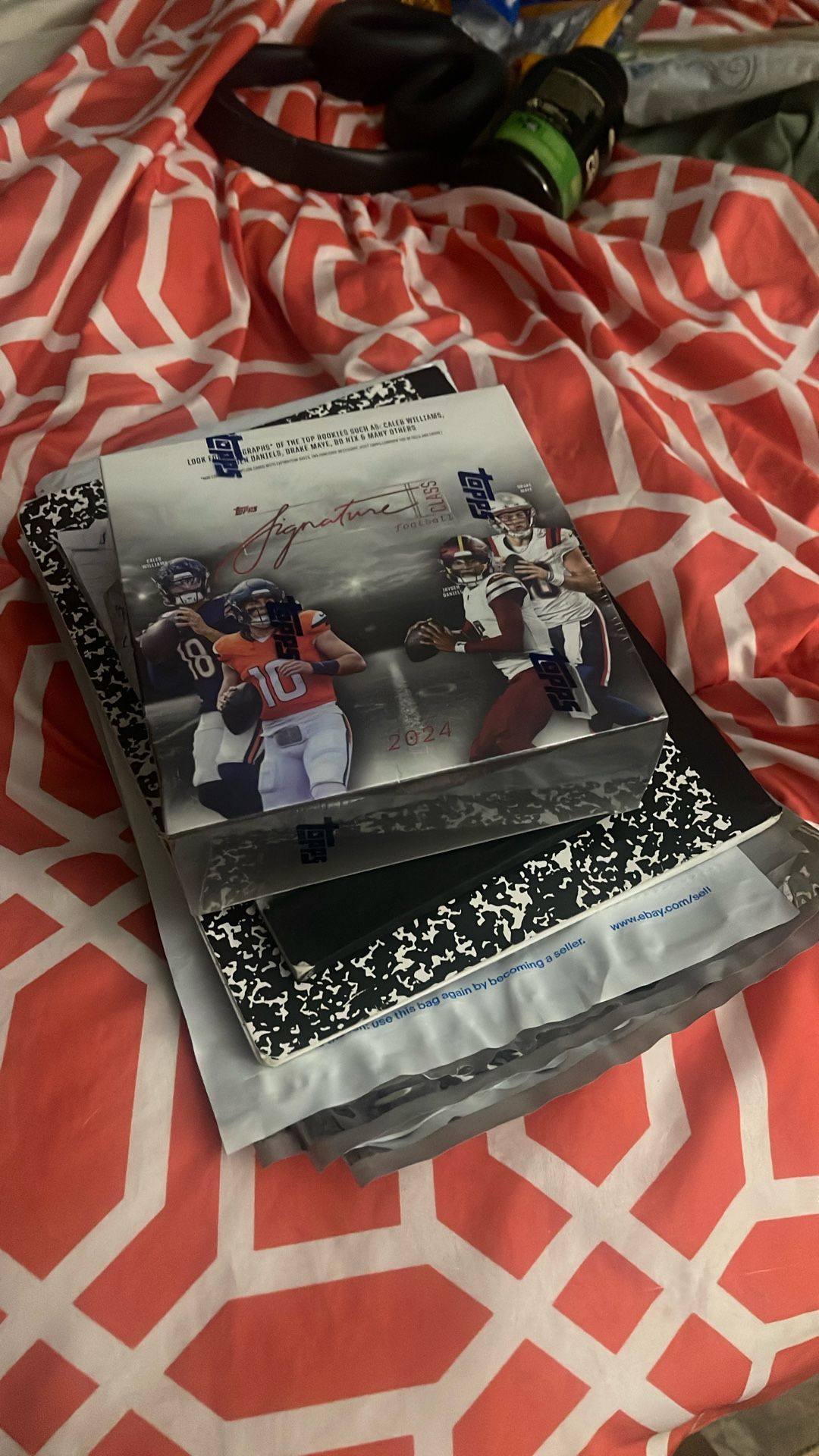 Topps Signature Class NFL Football 2025 Sealed Trading Cards
