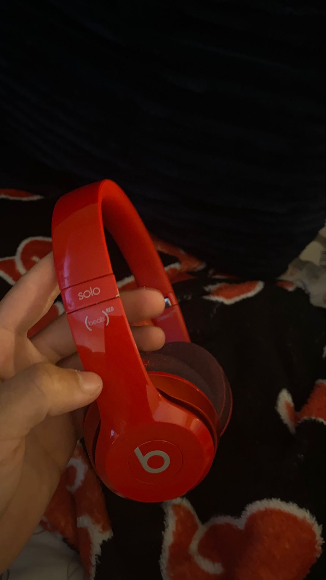 Beats solo 2 red