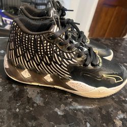 Melo Basketball Shoes