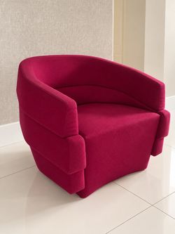 Moroso Rift Italian Designer Lounge Chair – Fuchsia Virgin Wool