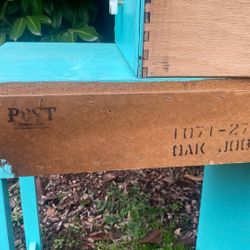 Free Teal Desk In Burlingame 