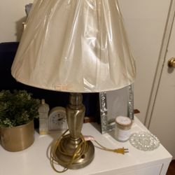 1 Table Lamp