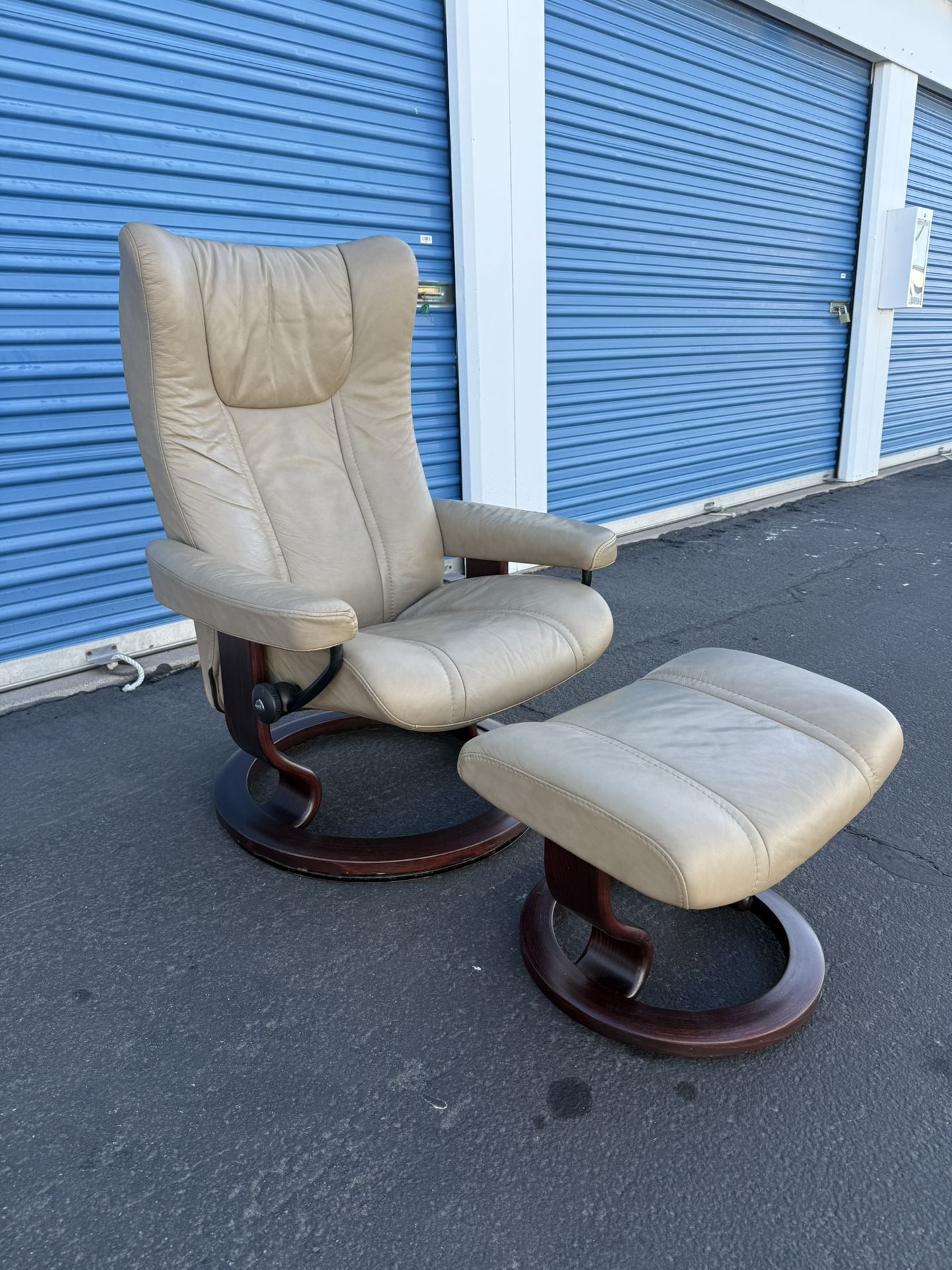 Ekornes Stressless “ Wing “ Recliner and Ottoman, Copenhagen