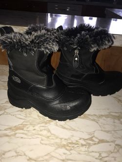 North Face girl snow boots
