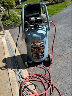 McGraw 20 Gal. Air Compressor 135PSI. Like New With Air Hose. Works Good