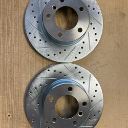 BMW 525i 01-03, 528i 96-00 Front Drill Slot Rotors Pads