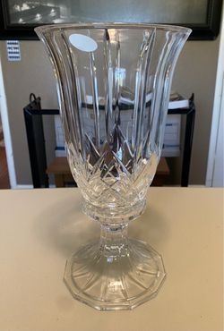 GORGEOUS 2 PIECE CRYSTAL VASE