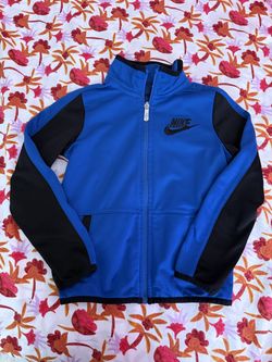 Kids Nike sweaters