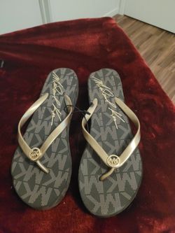 Michael Kors Platform Size 11 Sandals.  New Without Tags