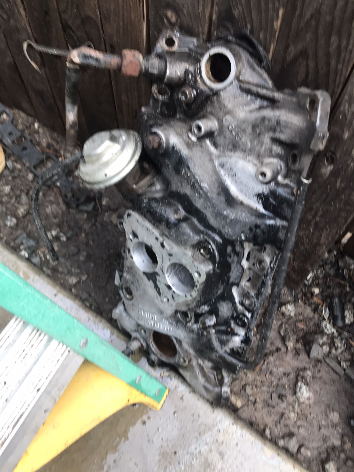 Chevy 350 5.7 sgi vortec center fuel injection for Sale in Bakersfield