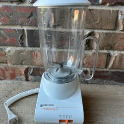 Vintage Countertop Black & Decker HandyBlender II 