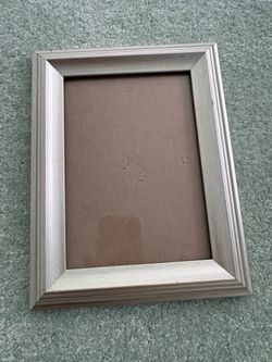 Lot of 8 Silver Metallic 5x7 Photo Frames Dual Orientation Smoke/Pet Free