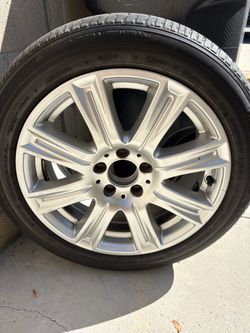 Wheel and tire