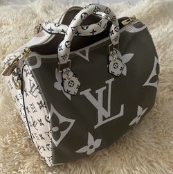 Shoulder bag, crossbody bag, handbag