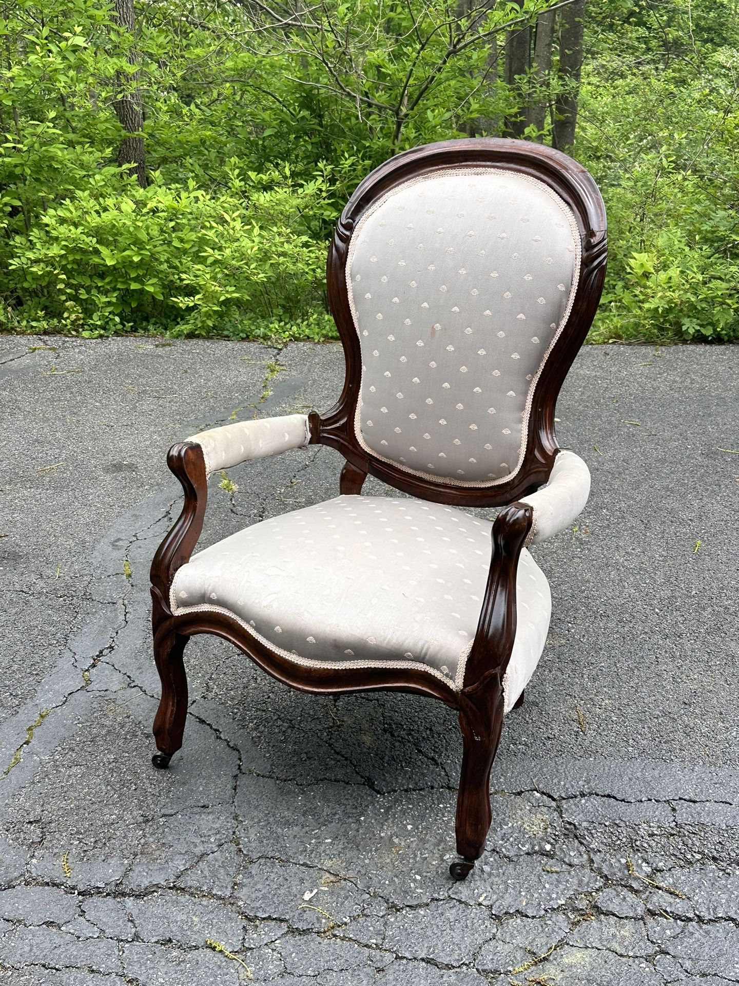Victorian Chair - Beautiful - Vintage - Antique - Furniture