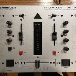 Behringer DX 100 Pro Mixer