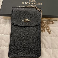 New Coach Crossbody Purse -phone,  Credit Cards. Original Price 228.