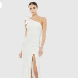 leena for Mac Duggal White Crepe One Shoulder Bow Gown #26665 bride size 14- NWT