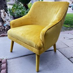 Brand New Mid Century Modern Velvet Accent Chair. $125 Each. 