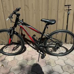 Specialized Hotrock Boys 7 Speed Bike