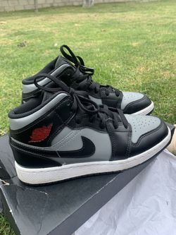 Jordan 1 Mid Shadow