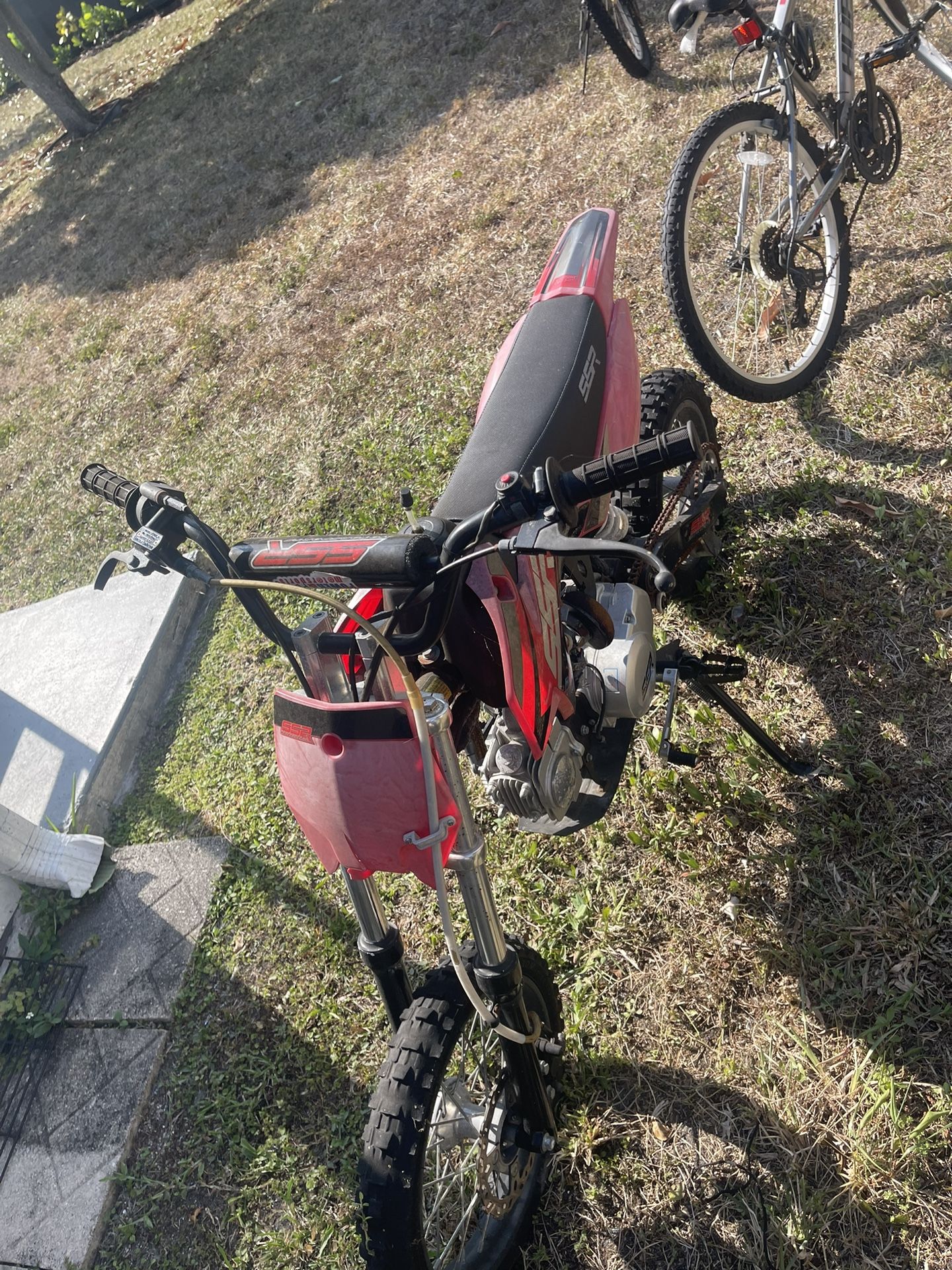 SSR Dirt bike 