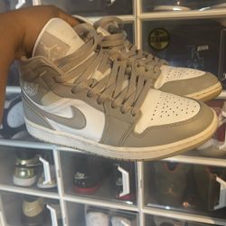 Jordan 8.5 Grey And White Used Good Condition $40