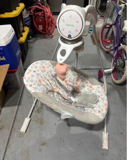 Ingenuity Baby Bouncer Seat with Mobile