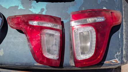 explorer taillights oem tail lights left & right light pair 11-15