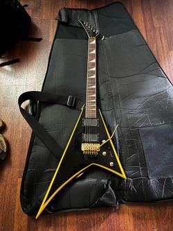 Jackson Rhodes RRX24 electric guitar, Floyd rose bridge, Duncan humbucker pickups, like new. 650obo