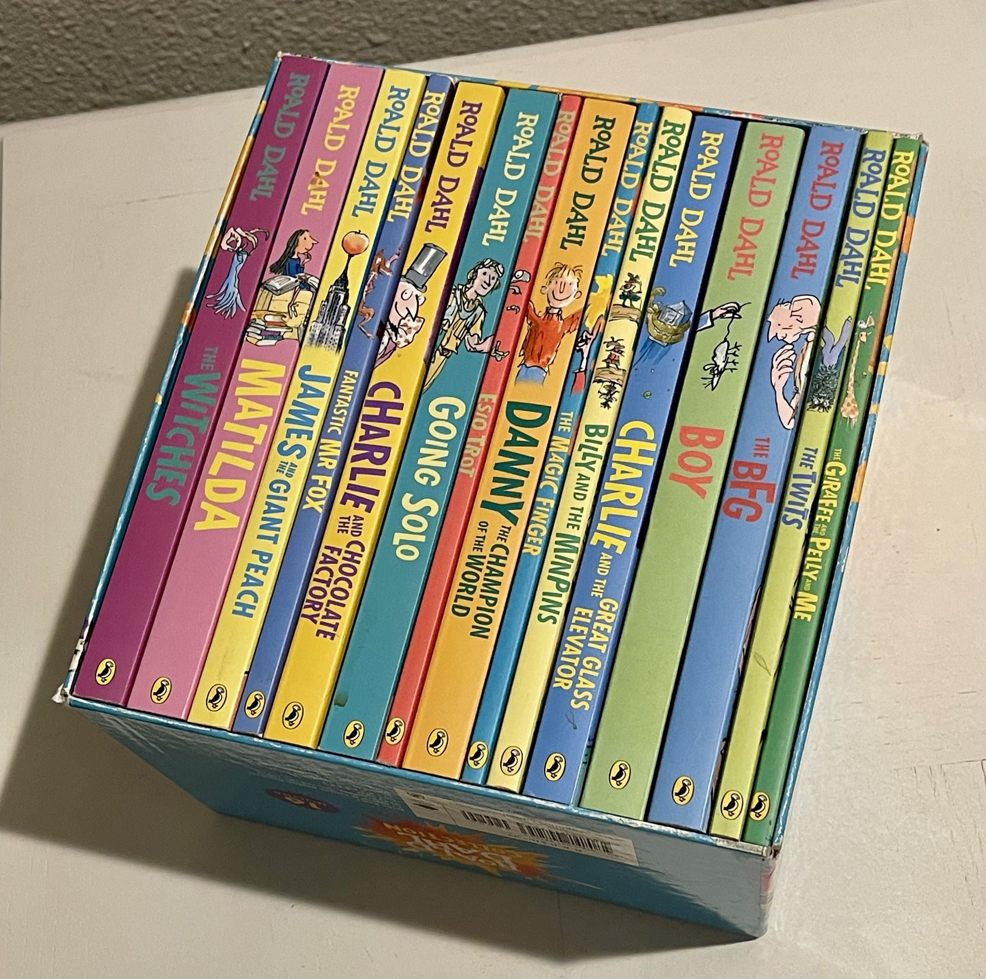 RONALD DAHL KIDS CHAPTER BOOK BOX SET OF 16 MATILDA THE BFG JAMES & GIANT PEACH CHARLIE CHOC FACTORY & MORE!