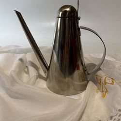 Long Nose Metal Kettle 