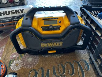 Dewalt Bluetooth radio 20v