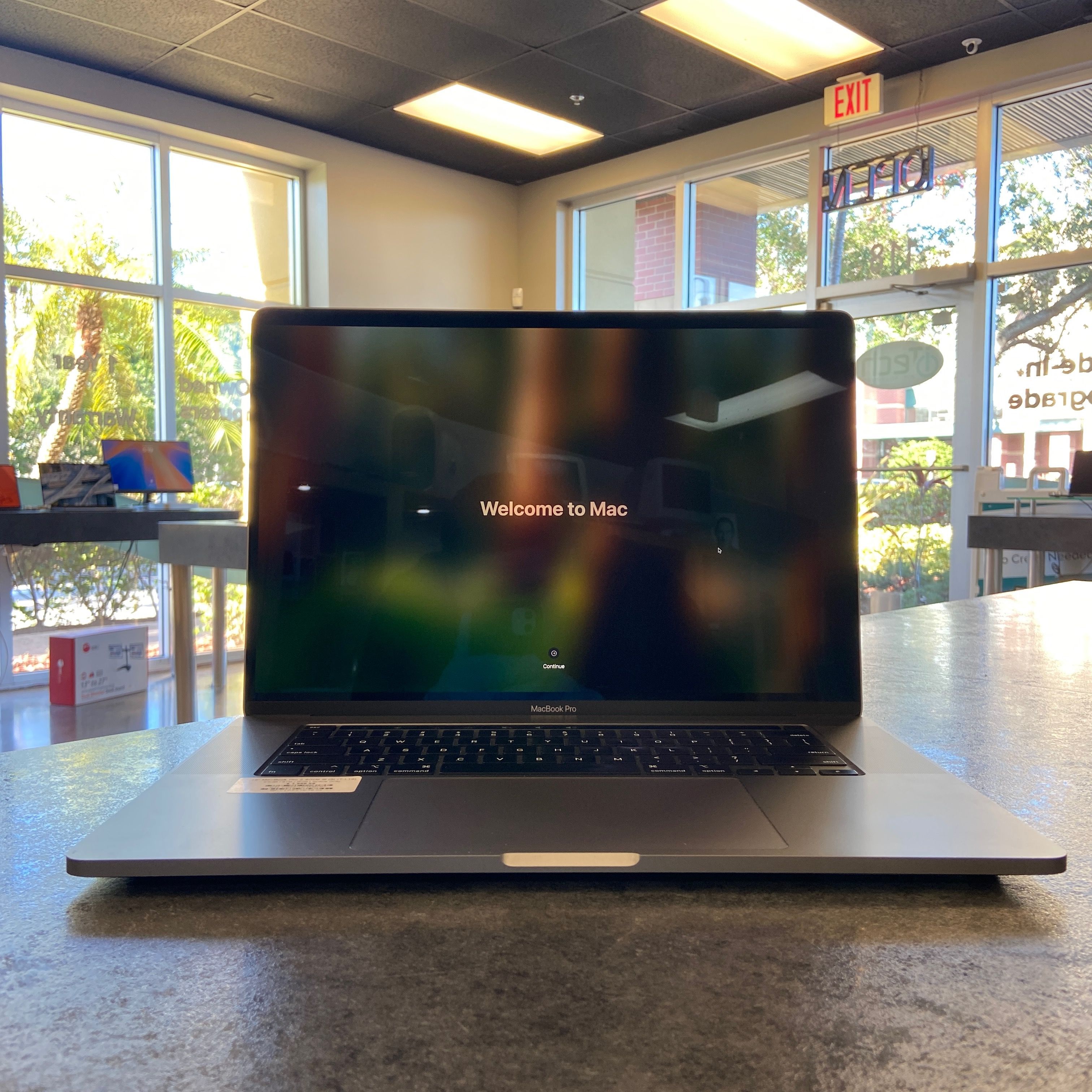 Apple MacBook Pro 16" – Intel Core i9, 64GB RAM, 8TB SSD, 8GB Video