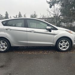 2013 Ford Fiesta Se Low Miles $1500