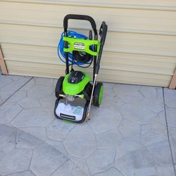 Greenwoks Electric Pressure Washer 2000 Psi