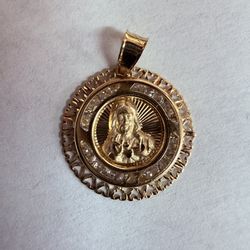10K & CZs Gold Sacred Heart Charm