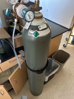 Carbon dioxide tank with connection