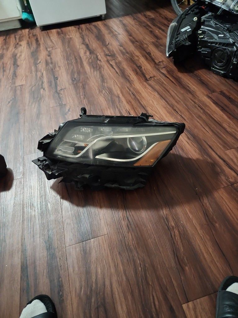 2009-2012 AUDI Q5 LEFT DRIVER SIDE XENON HEADLIGHT OEM