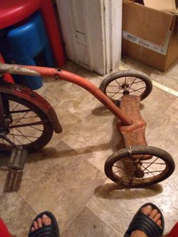 Antique collectible item tricycle for that low interested project.